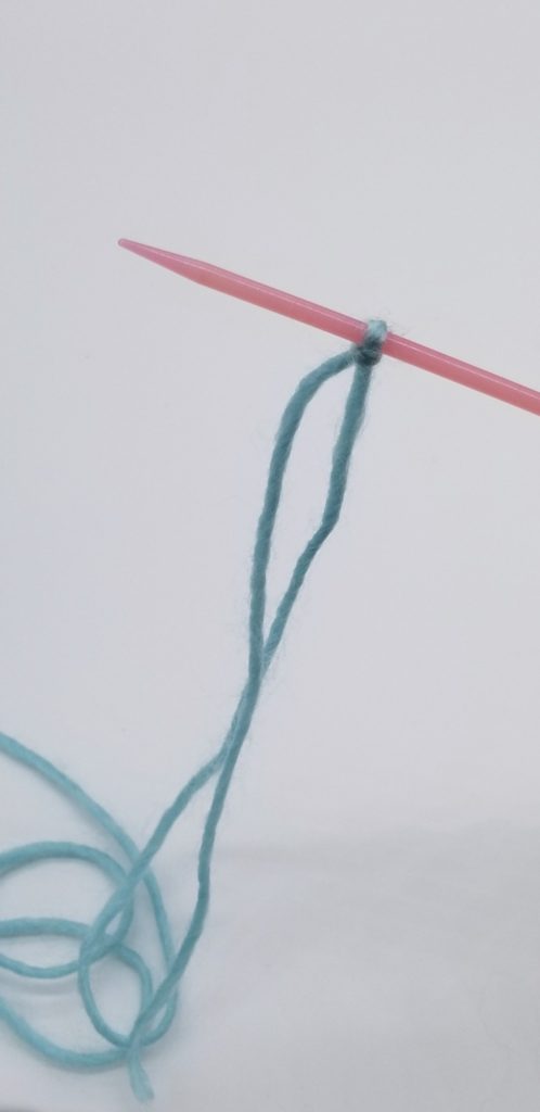Picture of a slip knot for knitting